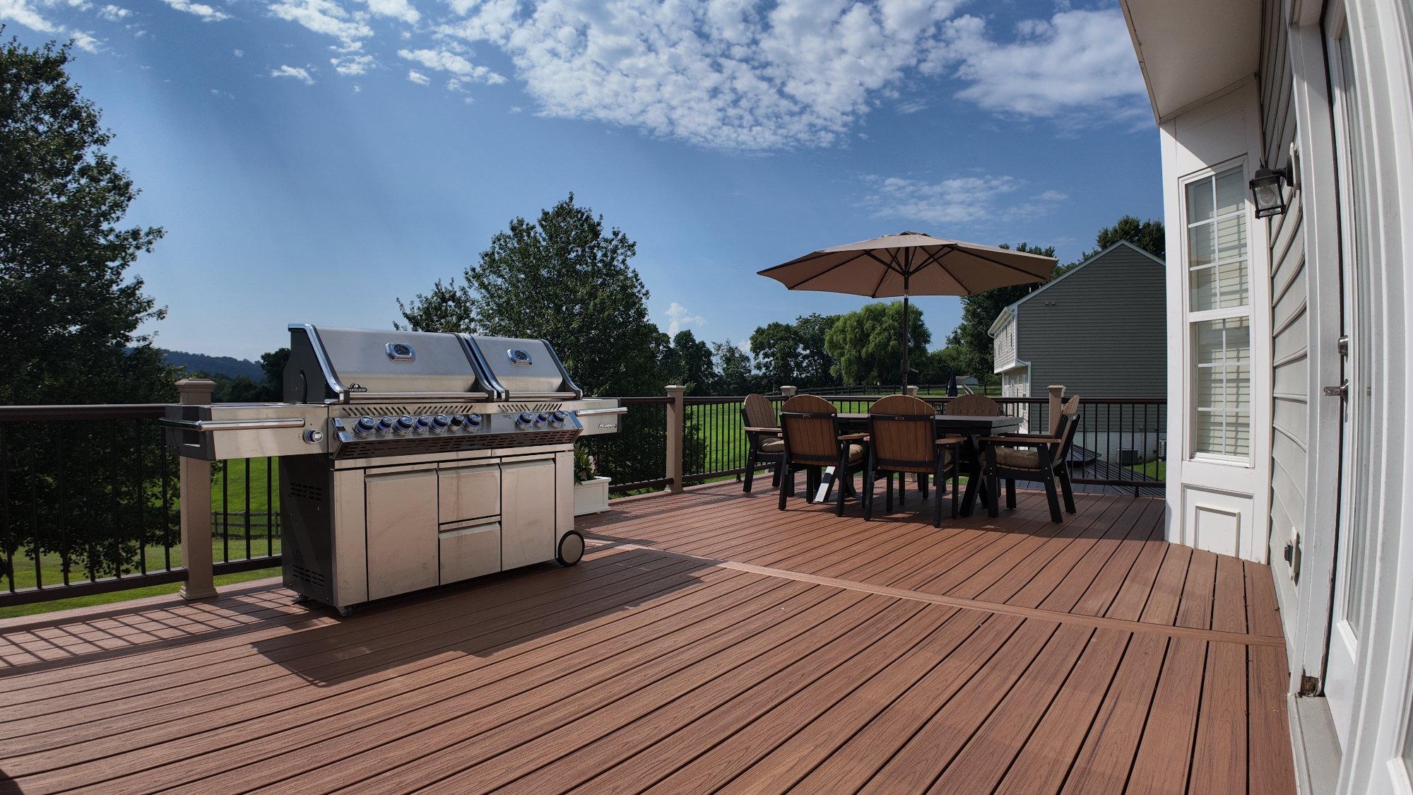 Deck builder in Brambleton VA by Stoneridge Decks and Outdoor Living